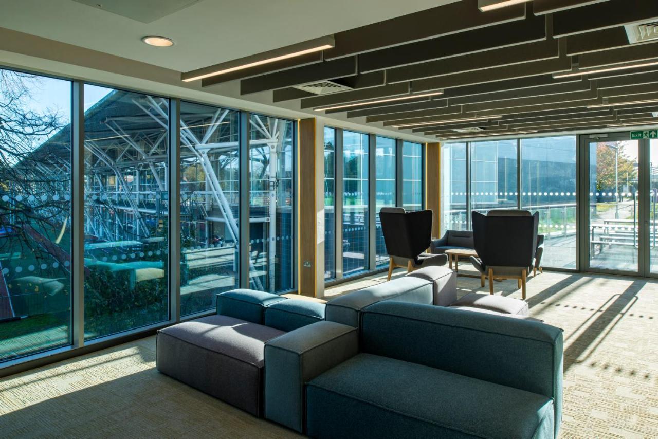 Elite Athlete Centre And Hotel ลอฟเบอเรอ ภายนอก รูปภาพ